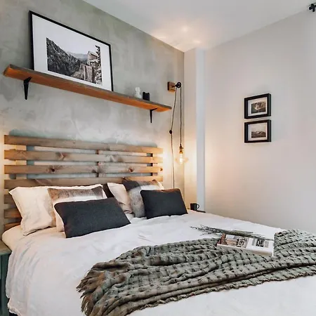 Olite - 2 Bedrooms In Eixample Esquerra Appartement *